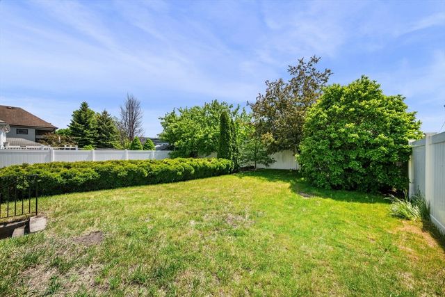 135 Bellingham St, Chelsea, MA 02150