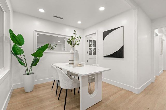 578 Green Manor Court, Palo Alto, CA 94301