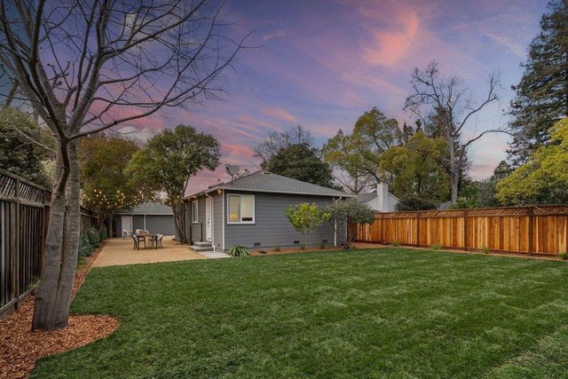578 Green Manor Court, Palo Alto, CA 94301