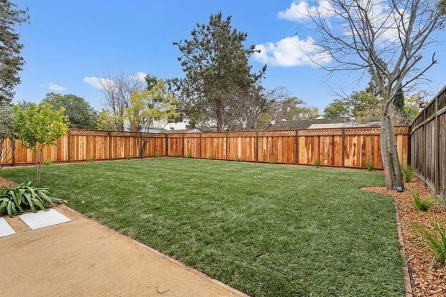 578 Green Manor Court, Palo Alto, CA 94301