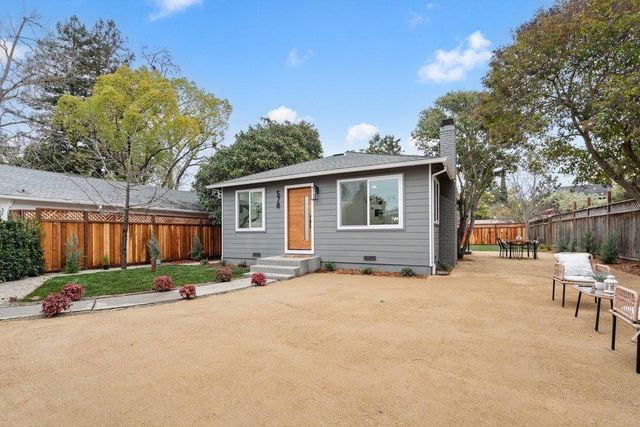 578 Green Manor Court, Palo Alto, CA 94301