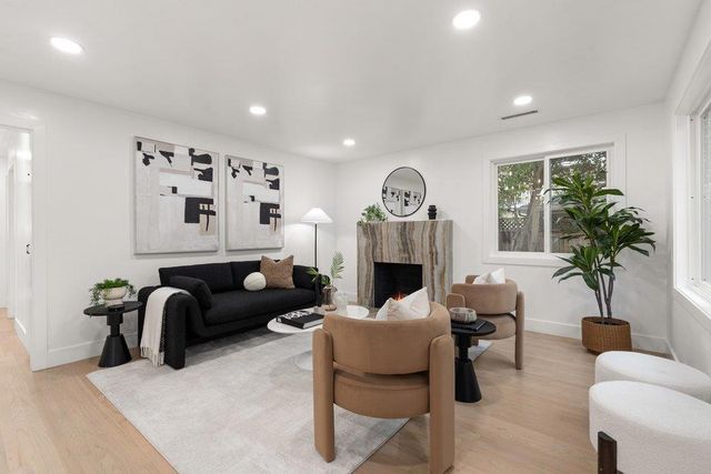 578 Green Manor Court, Palo Alto, CA 94301