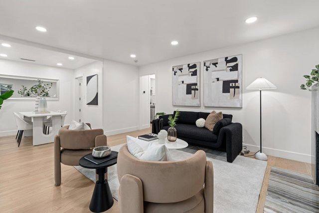 578 Green Manor Court, Palo Alto, CA 94301