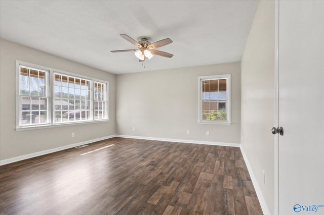 322 Sharon Street, Scottsboro, AL 35768