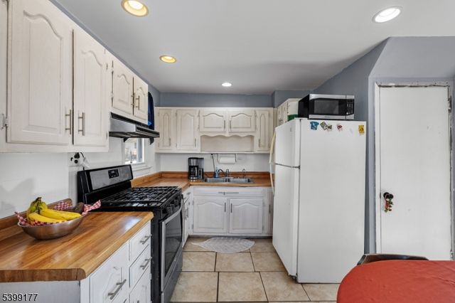 126 N Richards Ave, Somerville Boro, NJ 08876