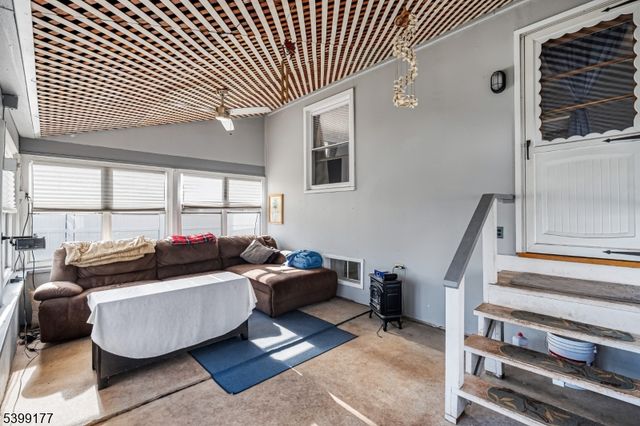 126 N Richards Ave, Somerville Boro, NJ 08876