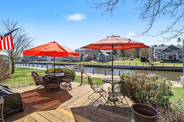 5383 Tonto Road, Pentwater, MI 49449
