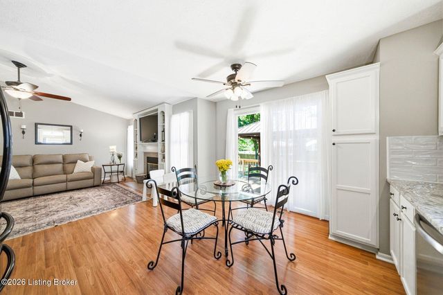 6704 Brook Bend Way, Louisville, KY 40229