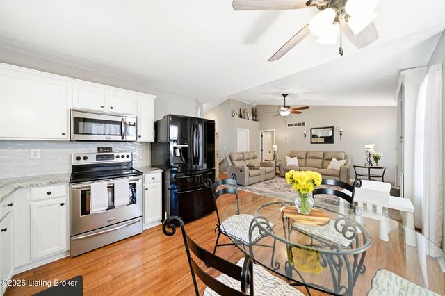 6704 Brook Bend Way, Louisville, KY 40229
