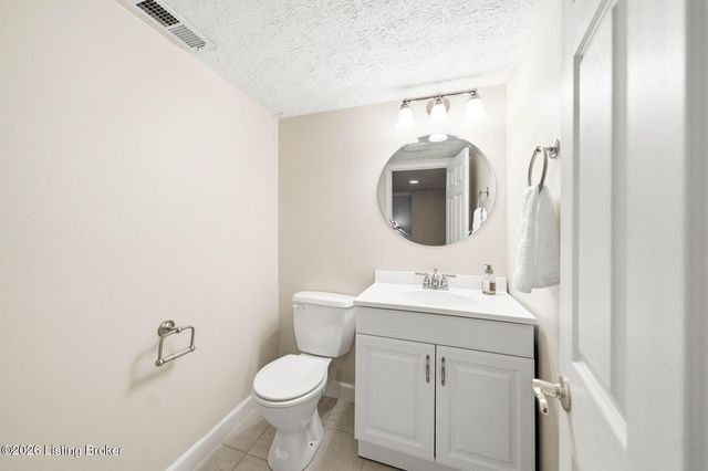 6704 Brook Bend Way, Louisville, KY 40229