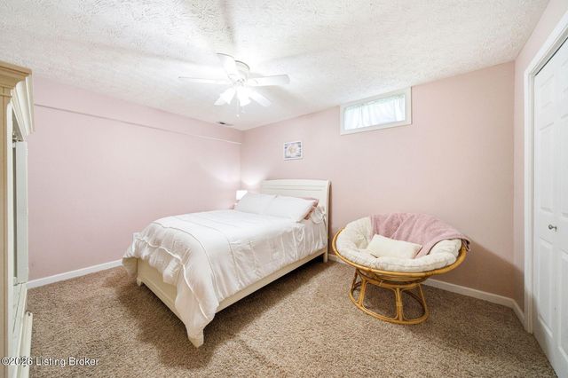 6704 Brook Bend Way, Louisville, KY 40229