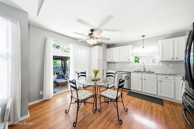 6704 Brook Bend Way, Louisville, KY 40229