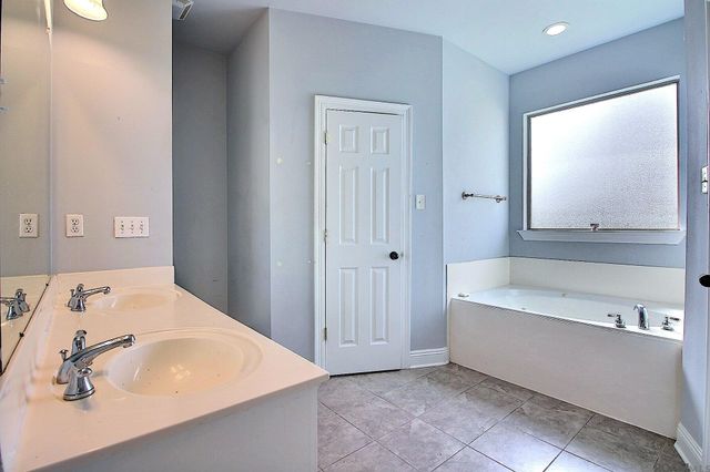 15205 Amanda Dr, Gonzales, LA 70737