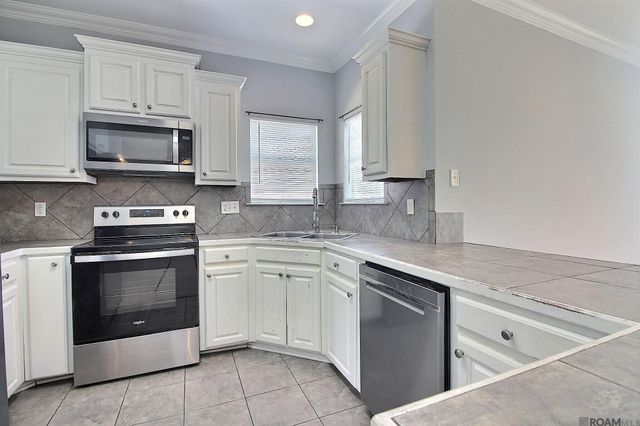 15205 Amanda Dr, Gonzales, LA 70737