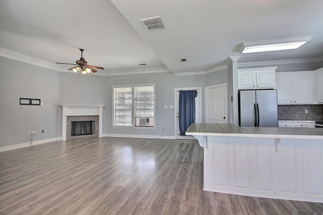 15205 Amanda Dr, Gonzales, LA 70737