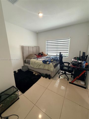 102 NW 10th Pl, Florida City, FL 33034