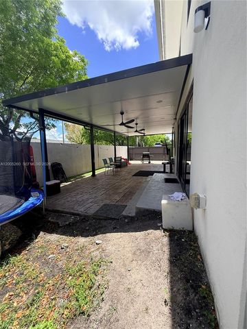 102 NW 10th Pl, Florida City, FL 33034
