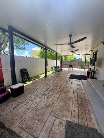 102 NW 10th Pl, Florida City, FL 33034