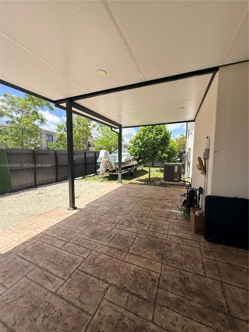 102 NW 10th Pl, Florida City, FL 33034