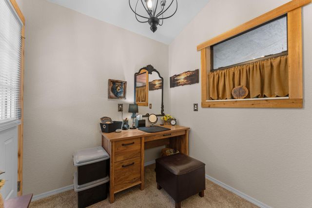 112 Foxhole Lane, Hollister, MO 65672