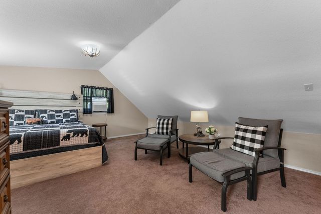 112 Foxhole Lane, Hollister, MO 65672