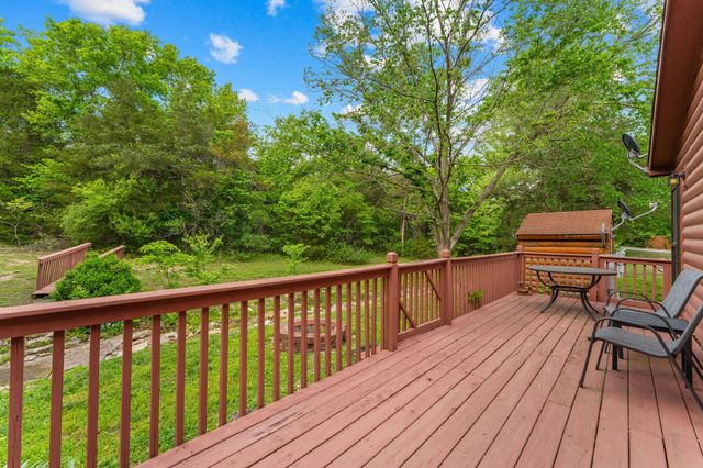 112 Foxhole Lane, Hollister, MO 65672