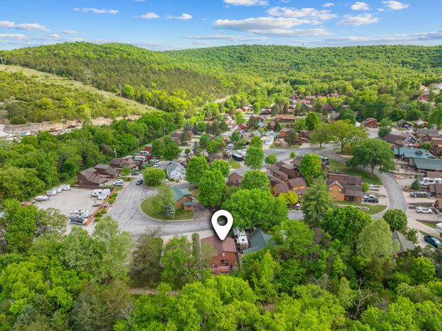 112 Foxhole Lane, Hollister, MO 65672