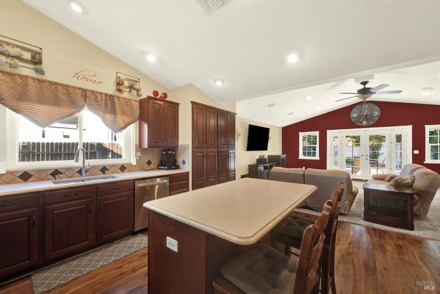 967 Copper Way, Vacaville, CA 95687