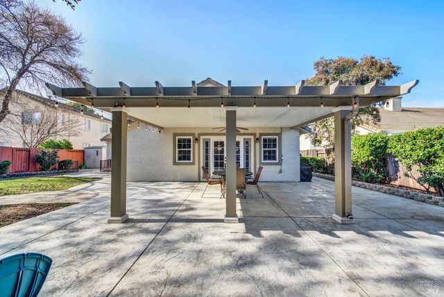 967 Copper Way, Vacaville, CA 95687