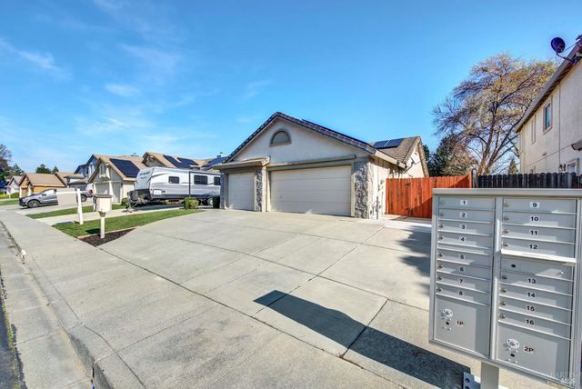 967 Copper Way, Vacaville, CA 95687