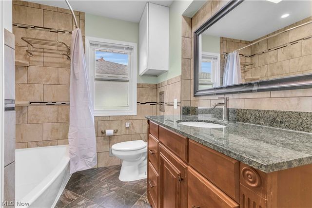 3332 North Avenue, Parma, OH 44134