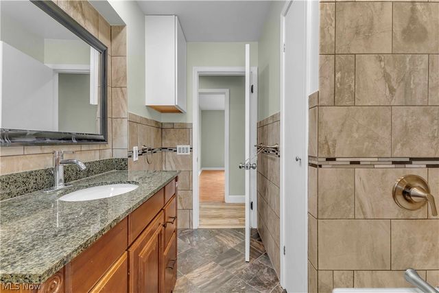 3332 North Avenue, Parma, OH 44134