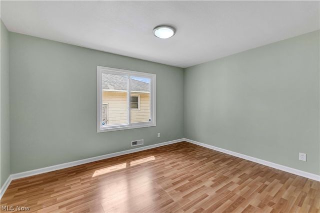 3332 North Avenue, Parma, OH 44134