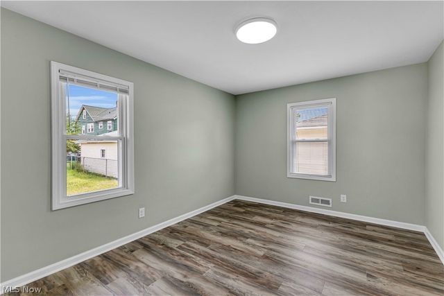 3332 North Avenue, Parma, OH 44134