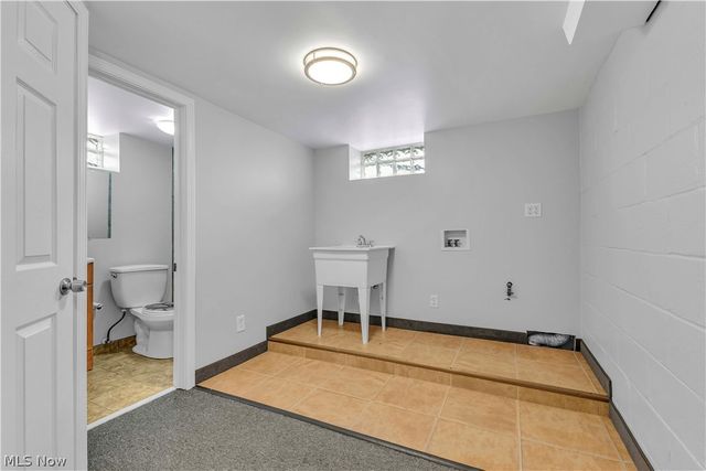 3332 North Avenue, Parma, OH 44134
