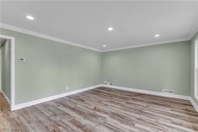 3332 North Avenue, Parma, OH 44134