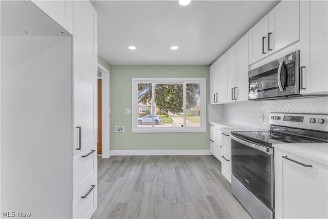 3332 North Avenue, Parma, OH 44134