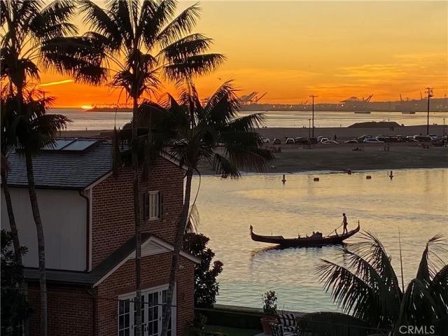 19 Geneva, Long Beach, CA 90803