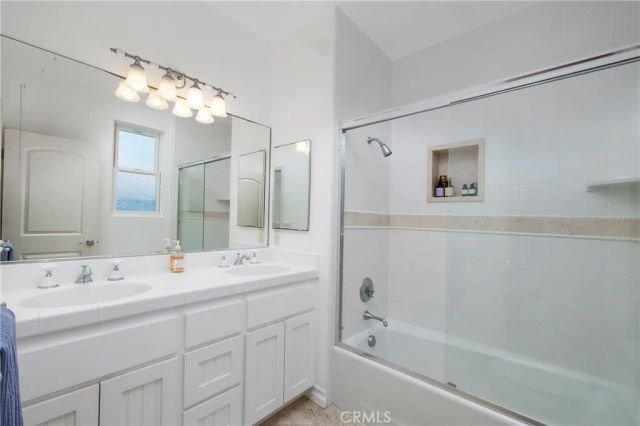 19 Geneva, Long Beach, CA 90803