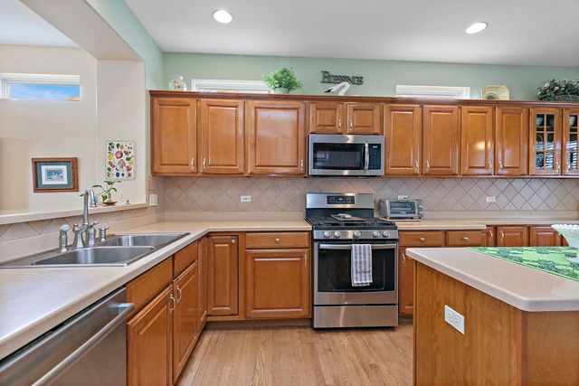 11798 Wildrose Drive, Huntley, IL 60142