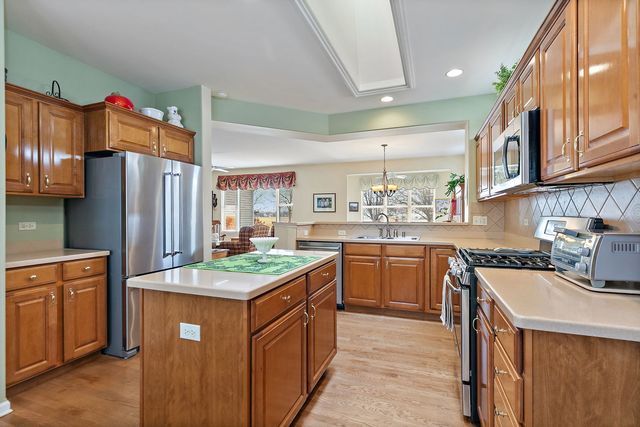 11798 Wildrose Drive, Huntley, IL 60142