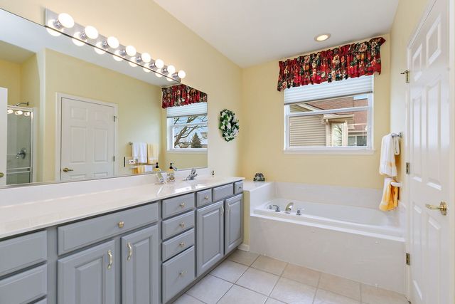 11798 Wildrose Drive, Huntley, IL 60142