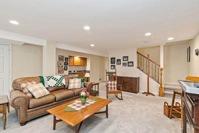 11798 Wildrose Drive, Huntley, IL 60142