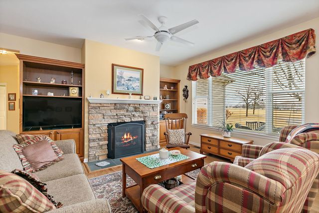 11798 Wildrose Drive, Huntley, IL 60142