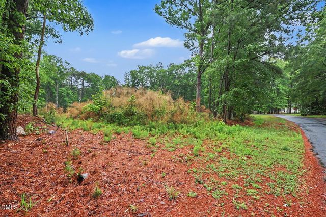 2116 Forest Ridge Place, Durham, NC 27705
