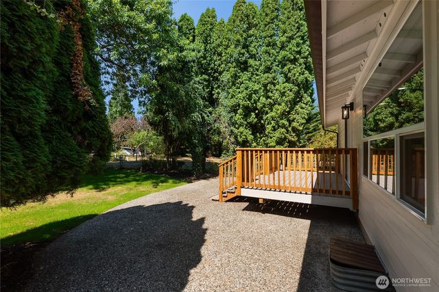 1260 Paradise Road, Ferndale, WA 98248