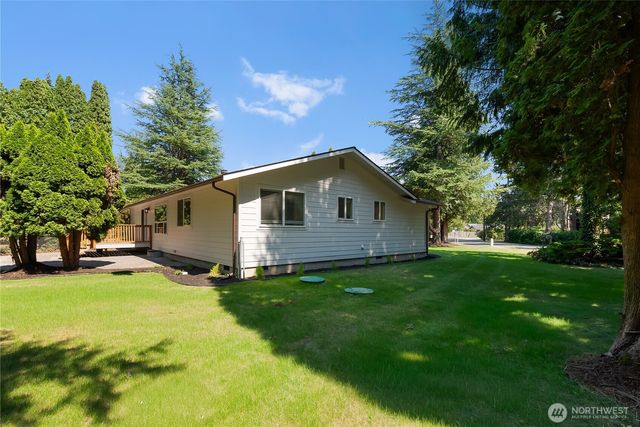 1260 Paradise Road, Ferndale, WA 98248