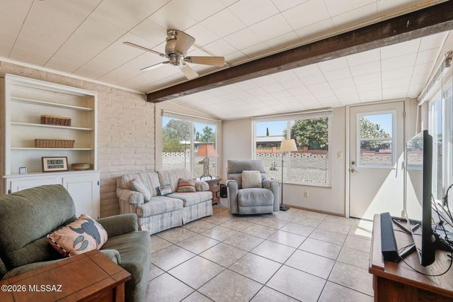 117 E El Limon, Green Valley, AZ 85614