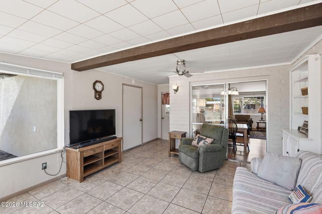 117 E El Limon, Green Valley, AZ 85614