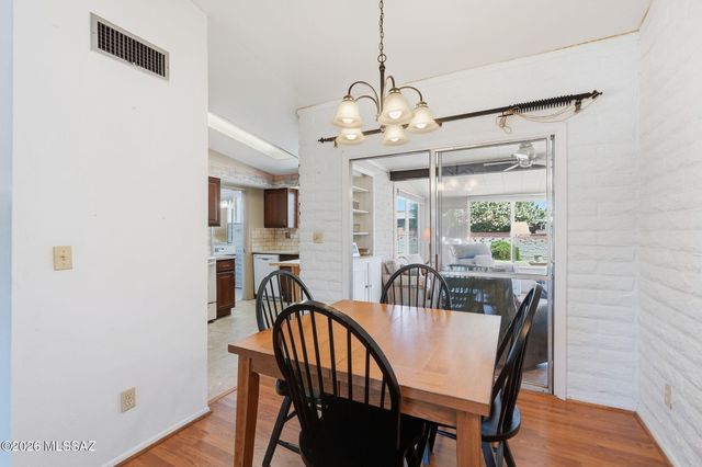 117 E El Limon, Green Valley, AZ 85614